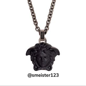 🖤Rare Versace La Medusa Black Matte Pendant Necklace